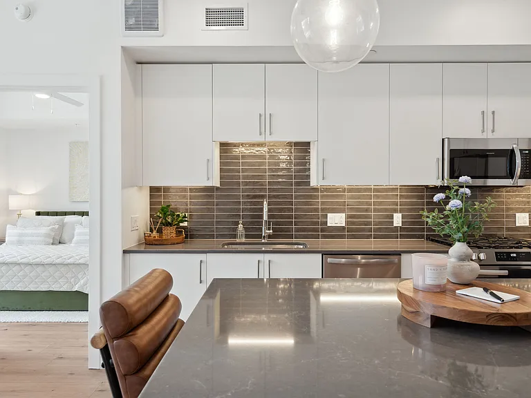 1212 Demonbreun St #1211 — Photo 12