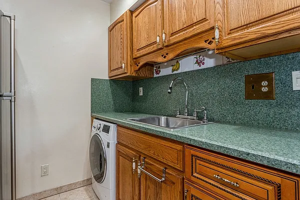 Sold by Douglas Elliman | media 9