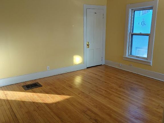 2nd image of 2370 N Palmer St #A