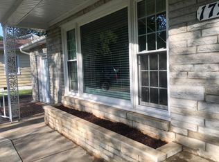 1724 S Wedgewood Ave, Springfield, MO 65807