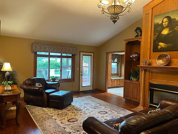 4th image of 1638 Hackberry Dr