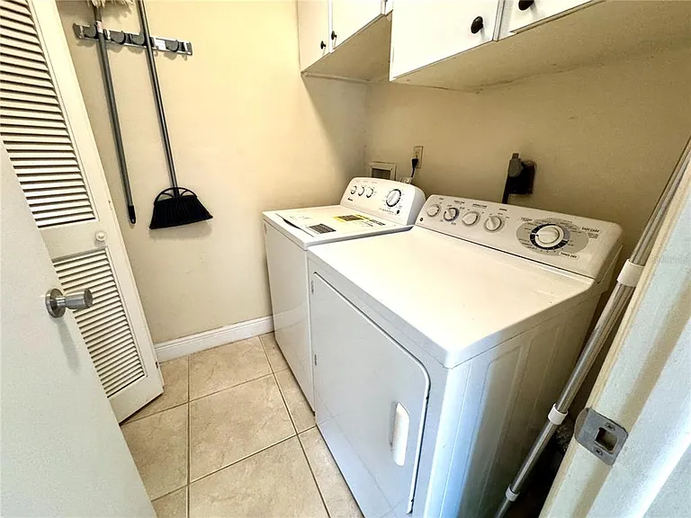 14607 Pine Glen Cir — Photo 12