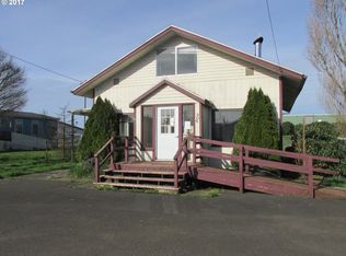 806 Evergreen Dr, Tillamook, OR 97141
