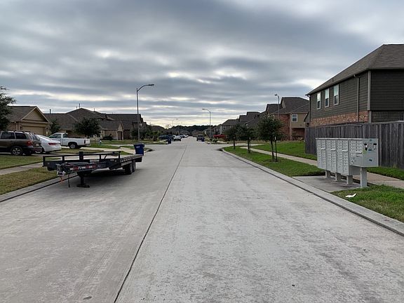4th image of 1135 Kaliste Meadow Dr