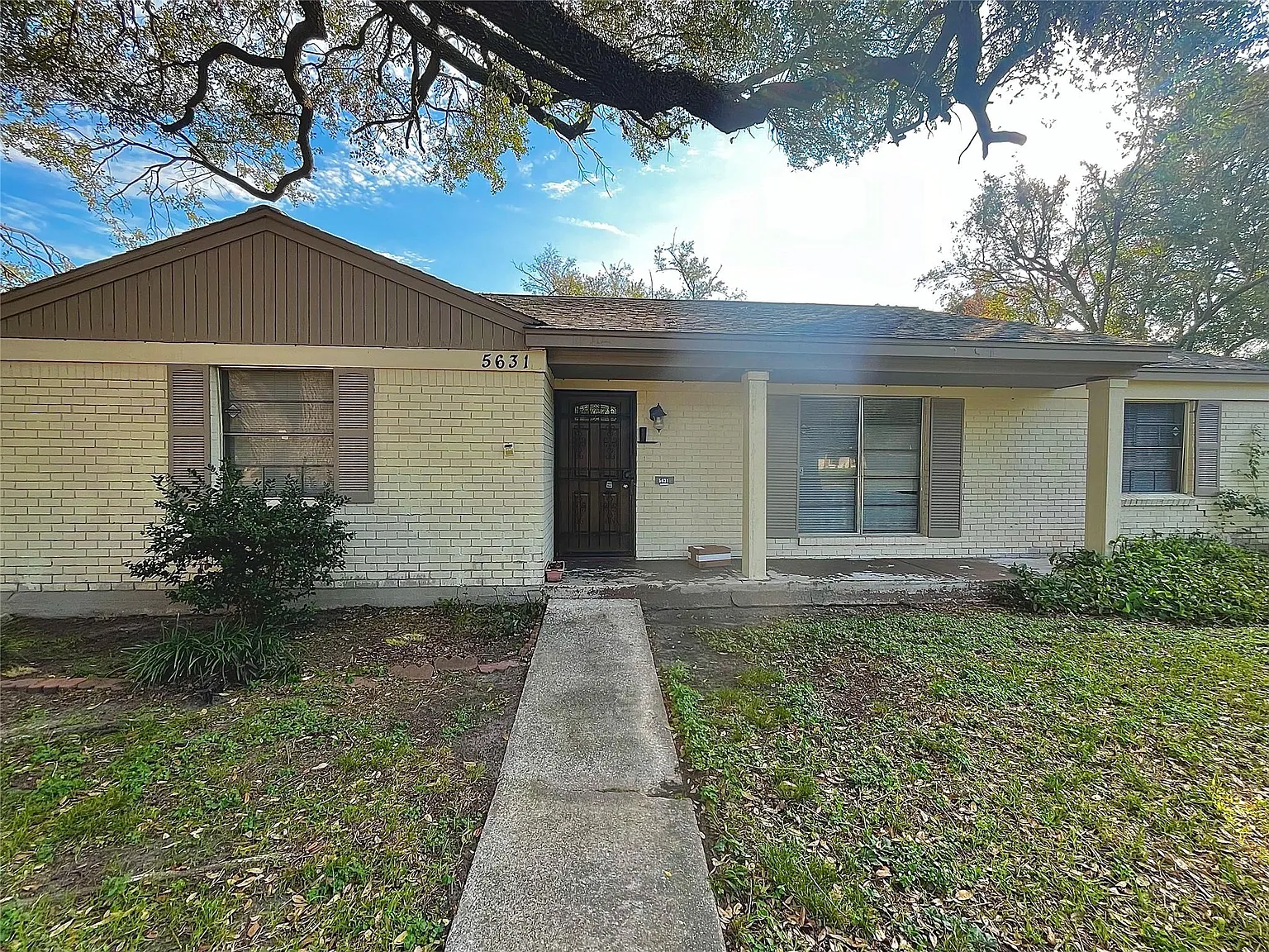 3 bed, 2.0 bath, 1841 sqft, $1,650 — Photo 1