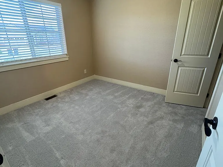 4249 Woodlake Ln — Photo 12