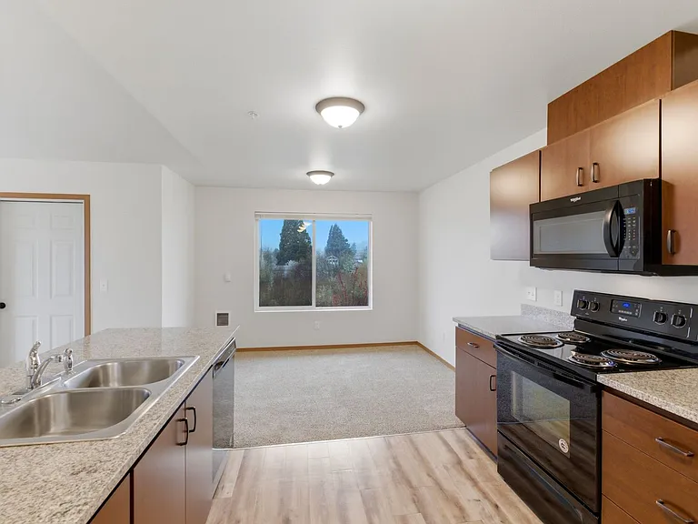 Oak Springs Apartments — Photo 29