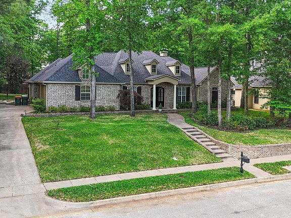 3rd image of 3784 Southwood Dr