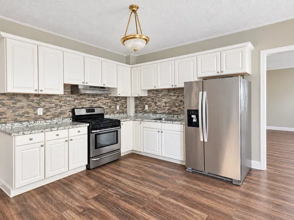 15 Oakland Ave #2, Everett, MA 02149