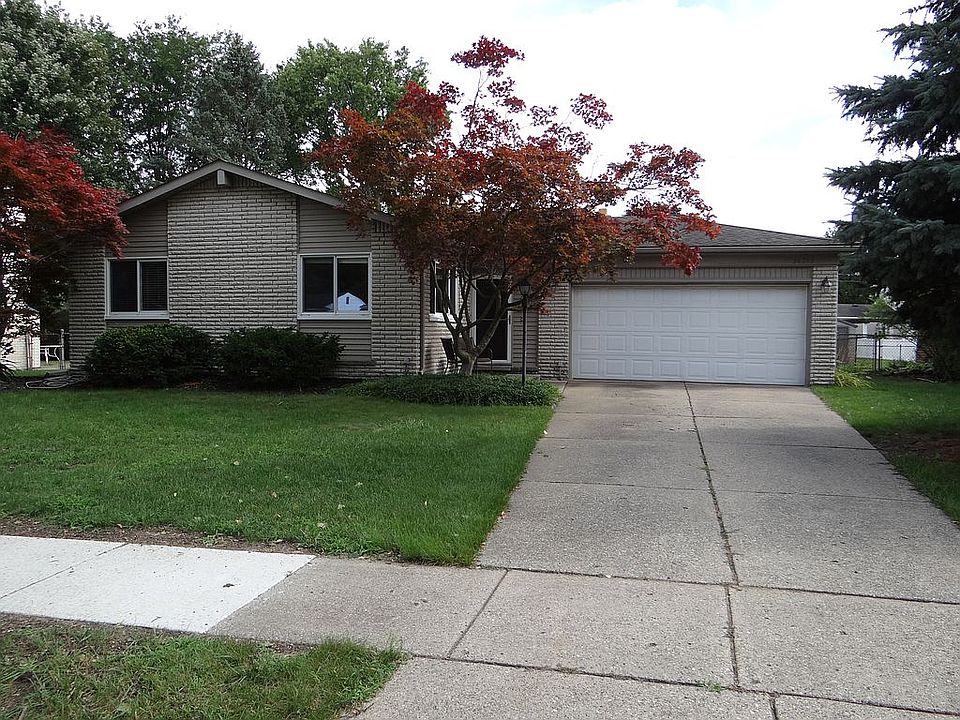 1st image of 38953 Ross St