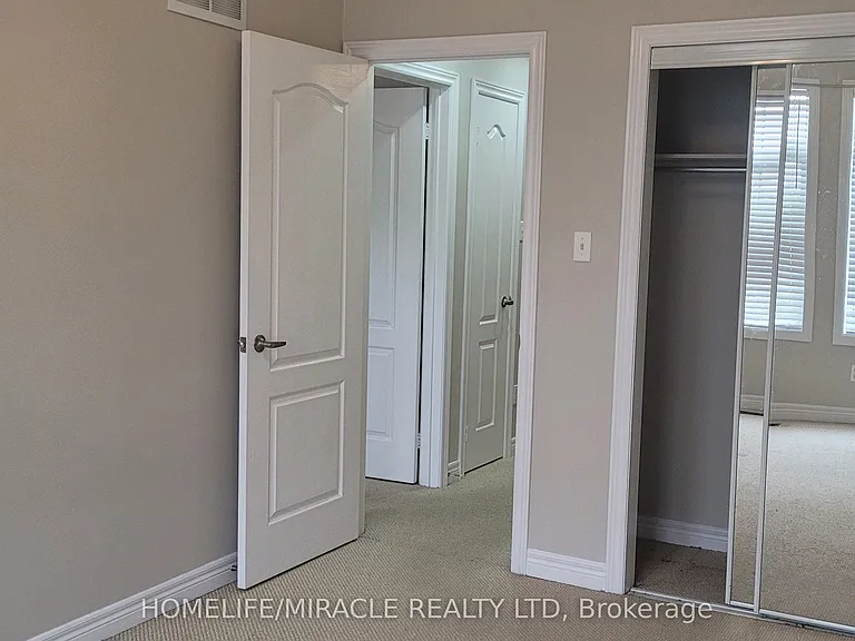 98 Marycroft Ct — Photo 9