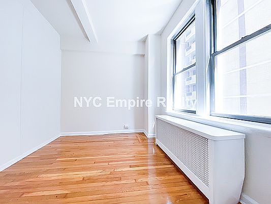 4th image of 710 2nd Ave #12J