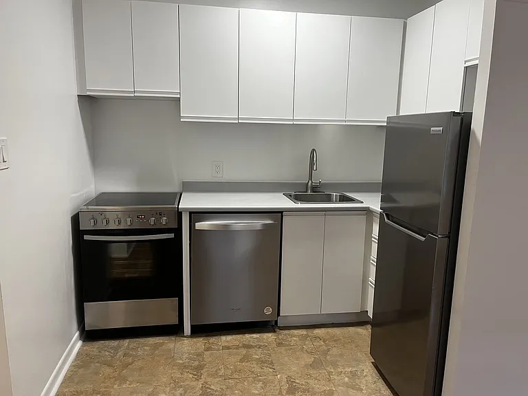 110 Oriole Pkwy — Photo 14