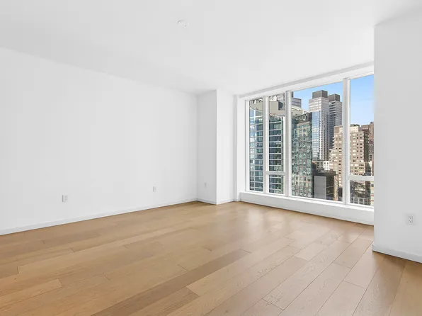 1 West End Avenue image 4 of 10