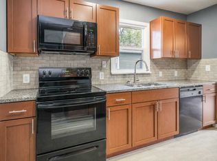 910 S State St, Kendallville, IN