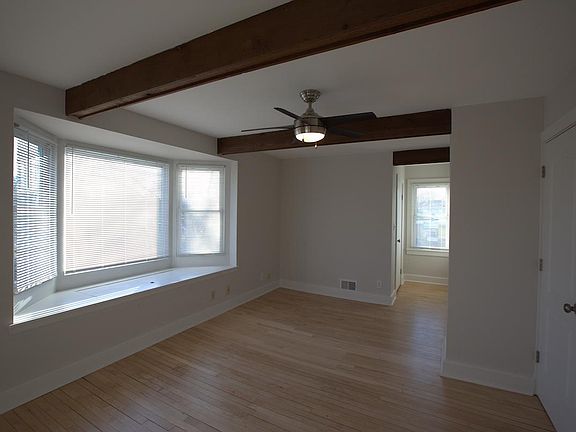 4th image of 1633A Rawson Ave