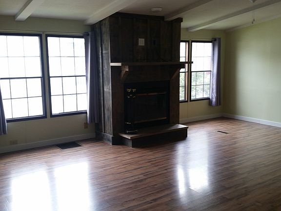 LR fireplace