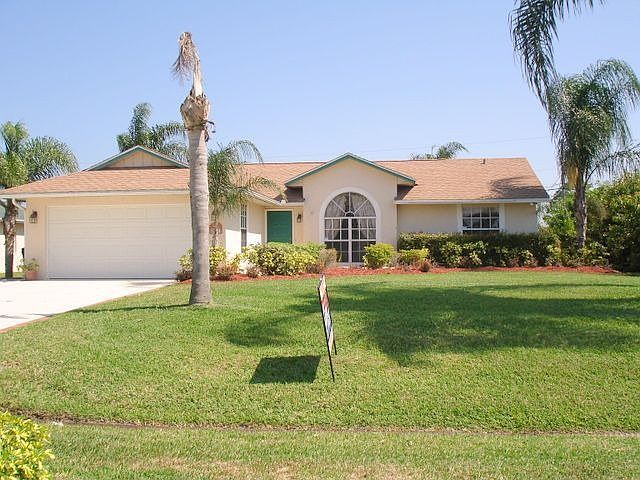 1st image of 2391 SW Fern Cir