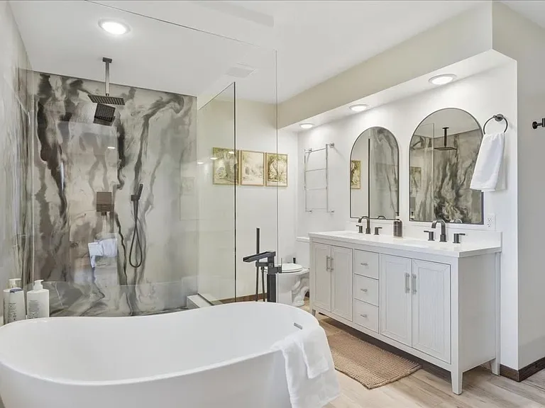 767 Mallalieu Dr — Photo 18