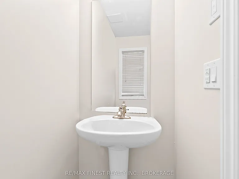 903 Blossom St — Photo 5