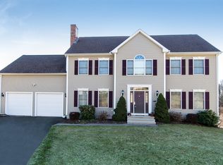 149 Chestnut St, Branford, CT 06405