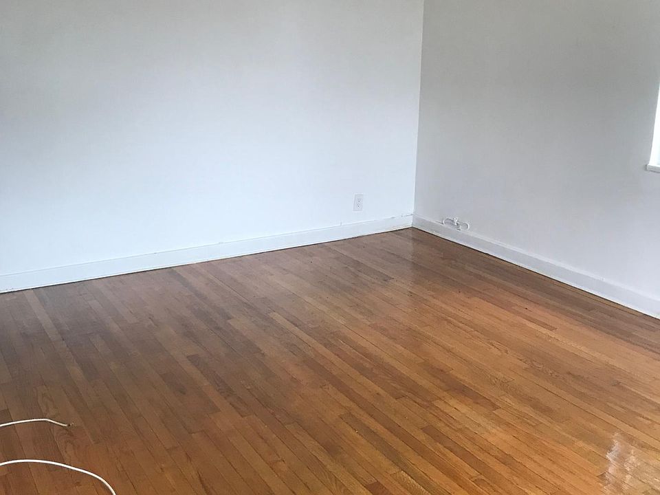 1st image of 818 Wilcox Ave