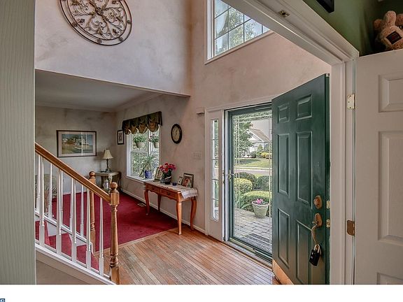 3rd image of 2728 Harvard Dr