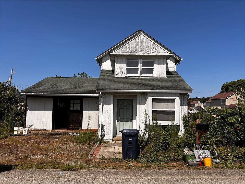 1st image of 107 N Seslar St