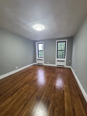 Sold by E Hudson Properties | media 8