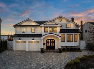 2976 Clubhouse Rd, Merrick, NY 11566