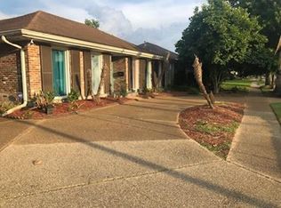 3549 Ridgeway Dr, Metairie, LA 70002