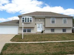 730 Carriage Dr, Lowell, IN 46356