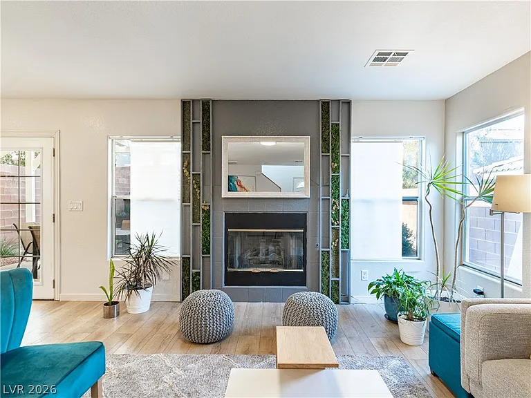 11220 Salentino Ave — Photo 6