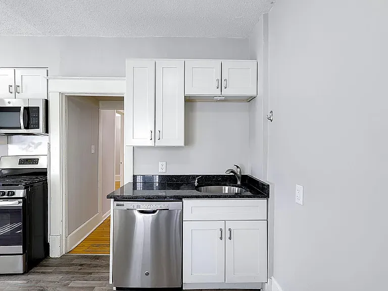 3433 Aldrich Ave S — Photo 38