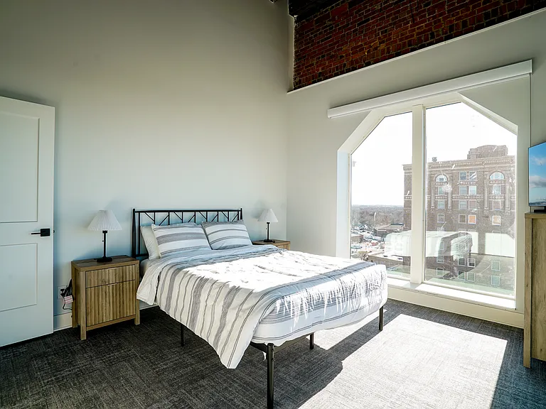 217 N Locust St #6A — Photo 15