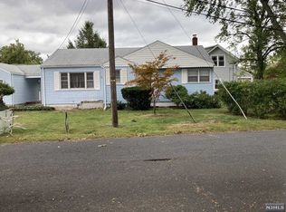 5 Conklin Pl, Dumont, NJ 07628