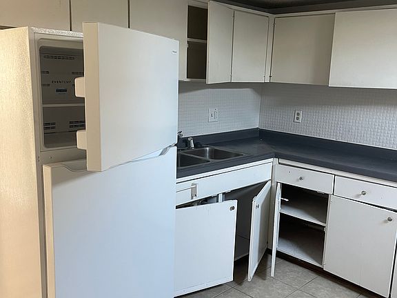 5th image of 408 S Mulberry St APT 4