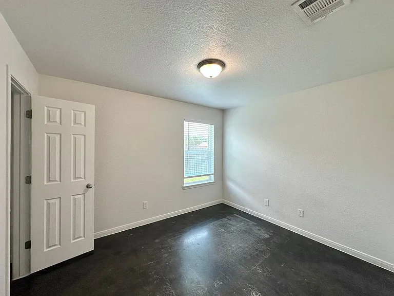 4507 Skyflower Ln — Photo 26