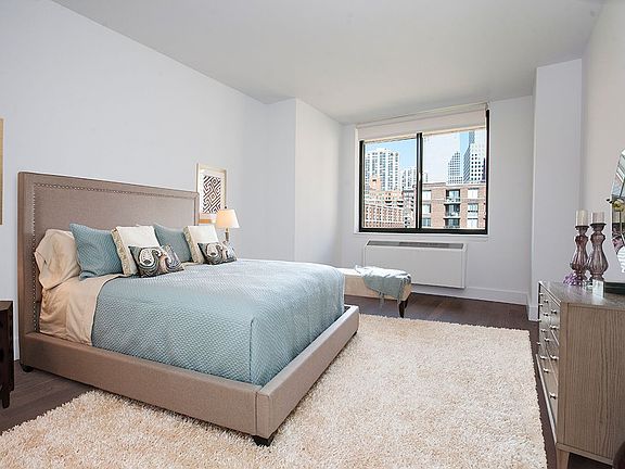 5th image of 70 Battery Pl APT 717