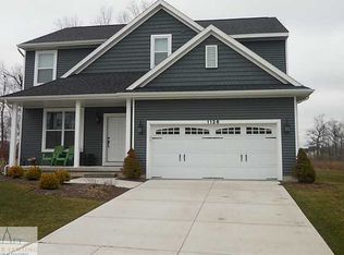 1126 Oakwood Dr, Dewitt, MI 48820
