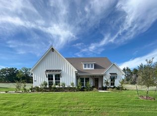 1004 Perrin Ln, Van Alstyne, TX 75495