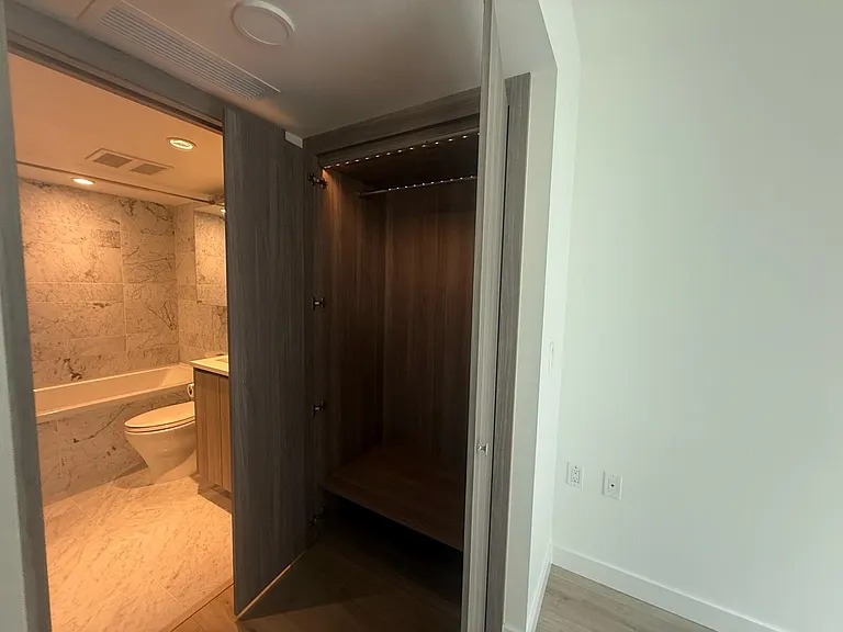 455 SW Marine Dr #509 — Photo 10