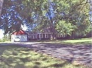 7290 Olde Creek Rd, Rockford, IL 61114