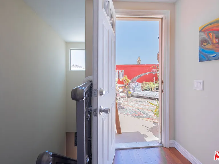 5254 Corteen Pl #10 — Photo 24