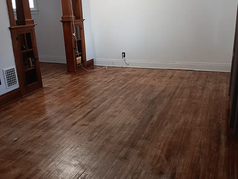 1247 Kensington Ave — Photo 3