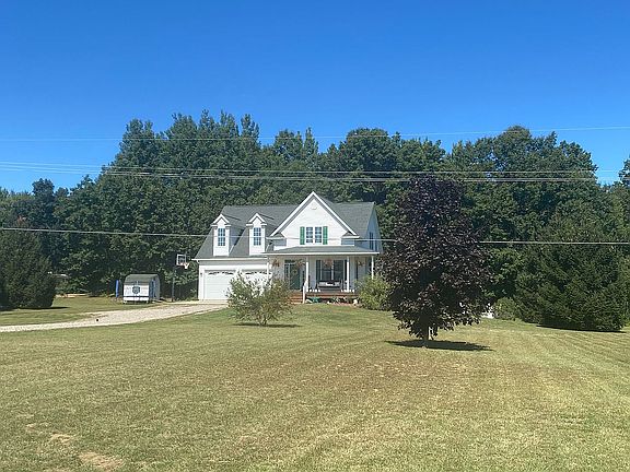 4th image of 3081 Burnside Rd