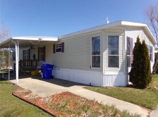 705 Pebble Dr, Holley, NY 14470