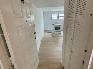 5 Olive Dr APT 10, Hialeah, FL 33010