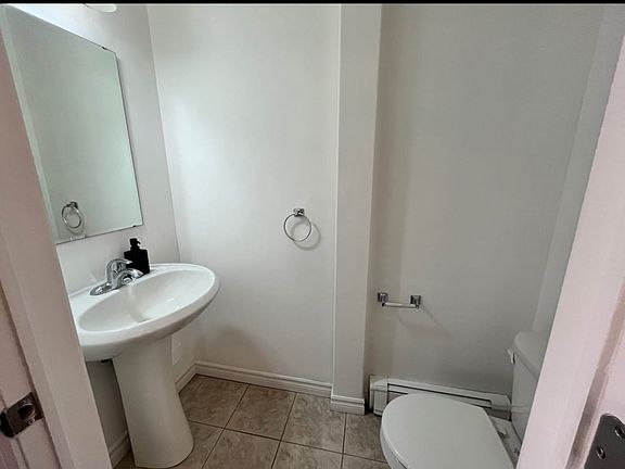 3rd image of 204 Nadia Dr #204