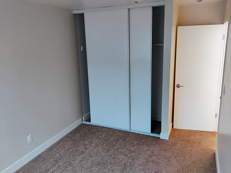 Pine Wild Apartments — Photo 9